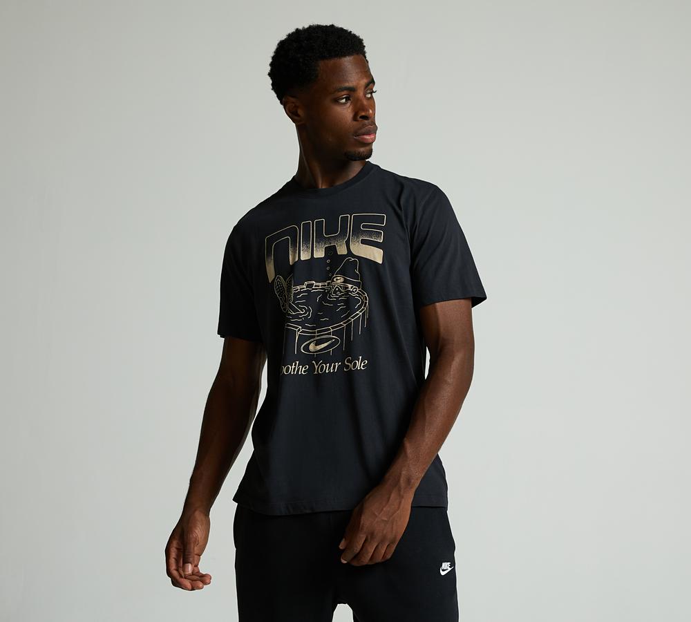 nike relaxed fit t shirt