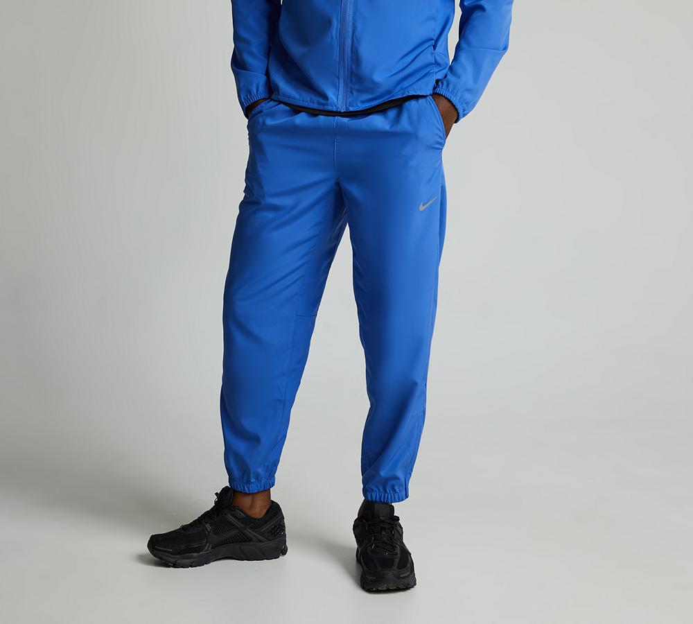 nike sweatpants standard fit tapered leg