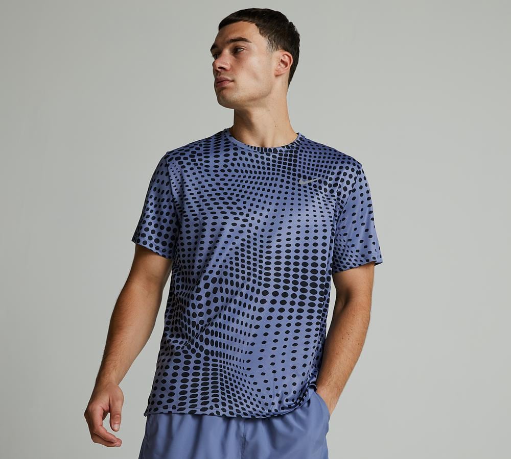Nike Run Miler Print Aop T-Shirt Purple, Men's size: S, FootAsylum