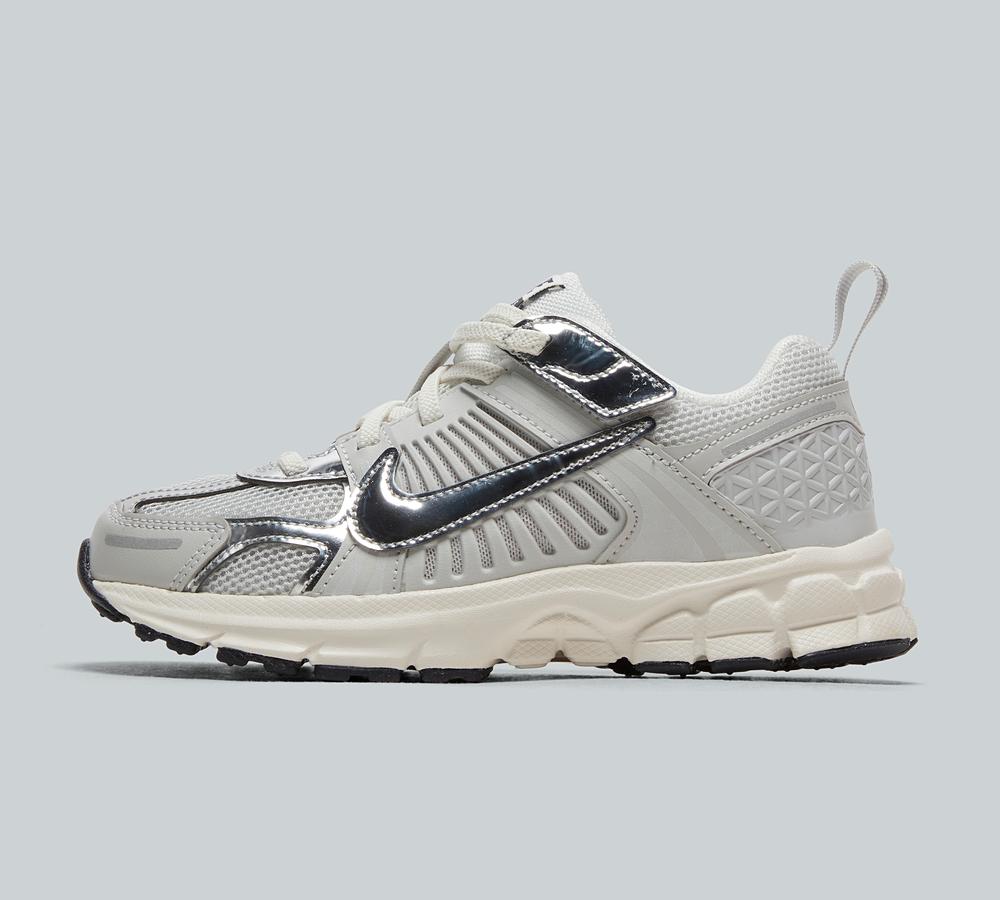 Nike Infant Vomero 5 Trainer Grey, Kids size: 2.5, FootAsylum