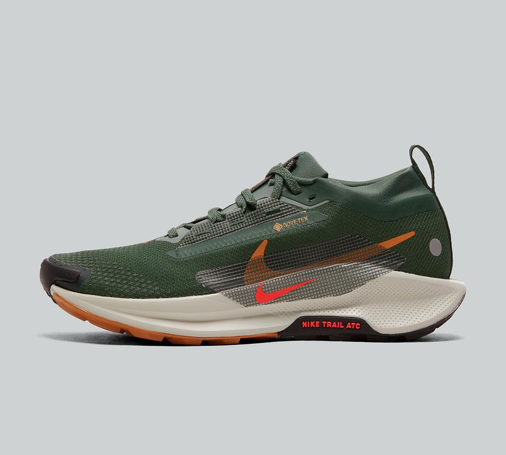 Nike Pegasus Trail 5 Gore-Tex Trainer Green, Men's size: 6, FootAsylum