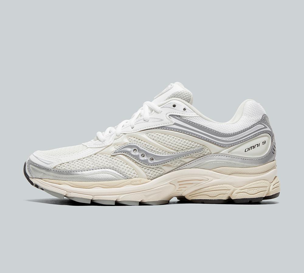 Saucony Progrid Omni 9 Tmy Trainer White, Men's size: 6.5, FootAsylum