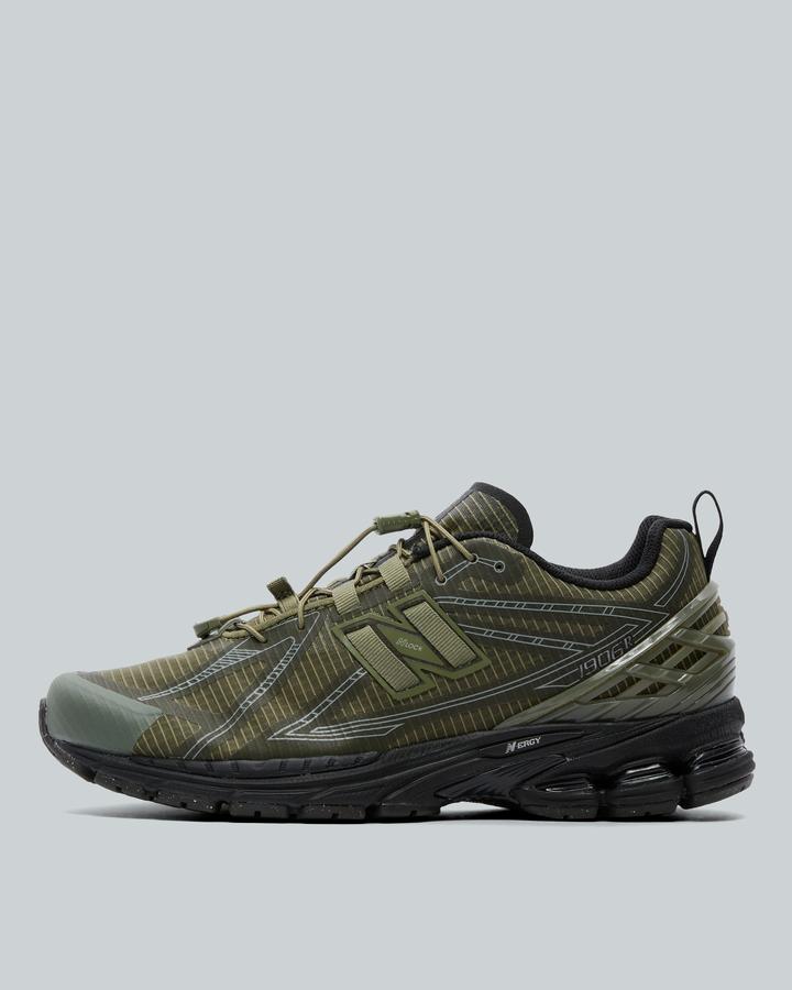New Balance 1906R Trainer Green, Men's size: 9, FootAsylum