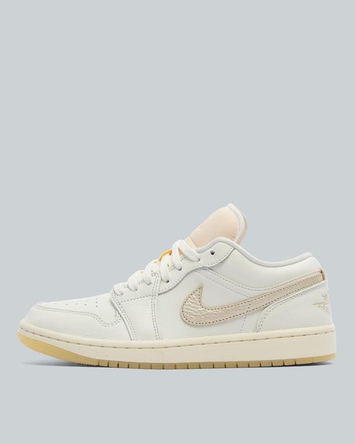 Jordan Womens Air 1 Low Se Trainer Beige, Women's size: 4, FootAsylum
