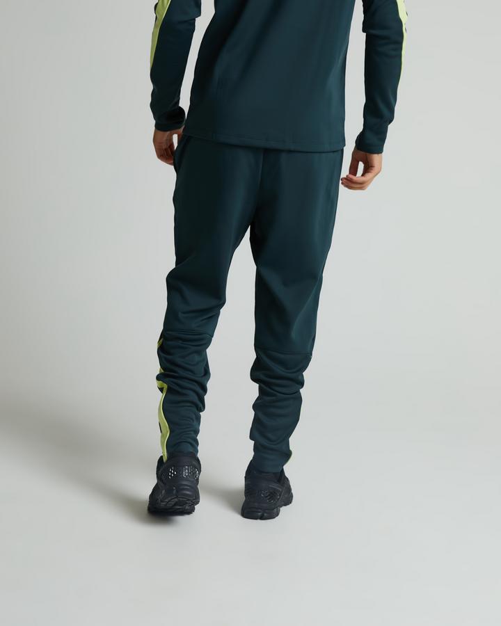 nike winterized woven training pants