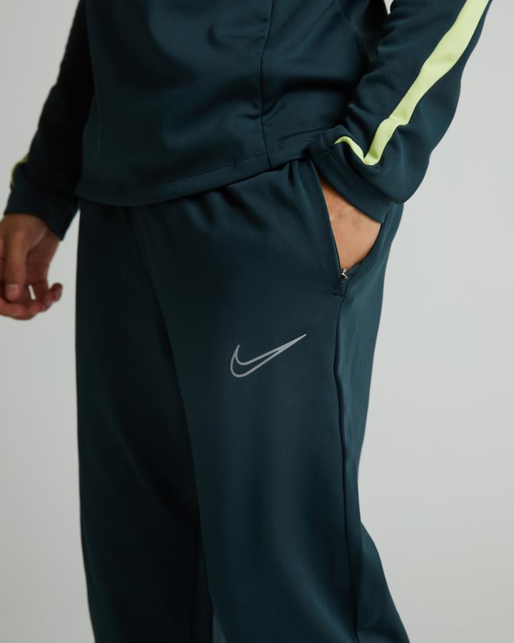nike winterized woven training pants