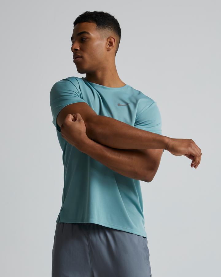 Nike Men's Blue Dri-Fit Uv Miler T-Shirt - Extra Large - Footasylum