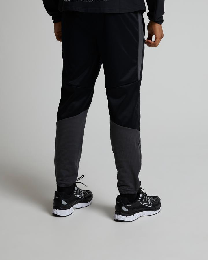 nike winterized repel joggers
