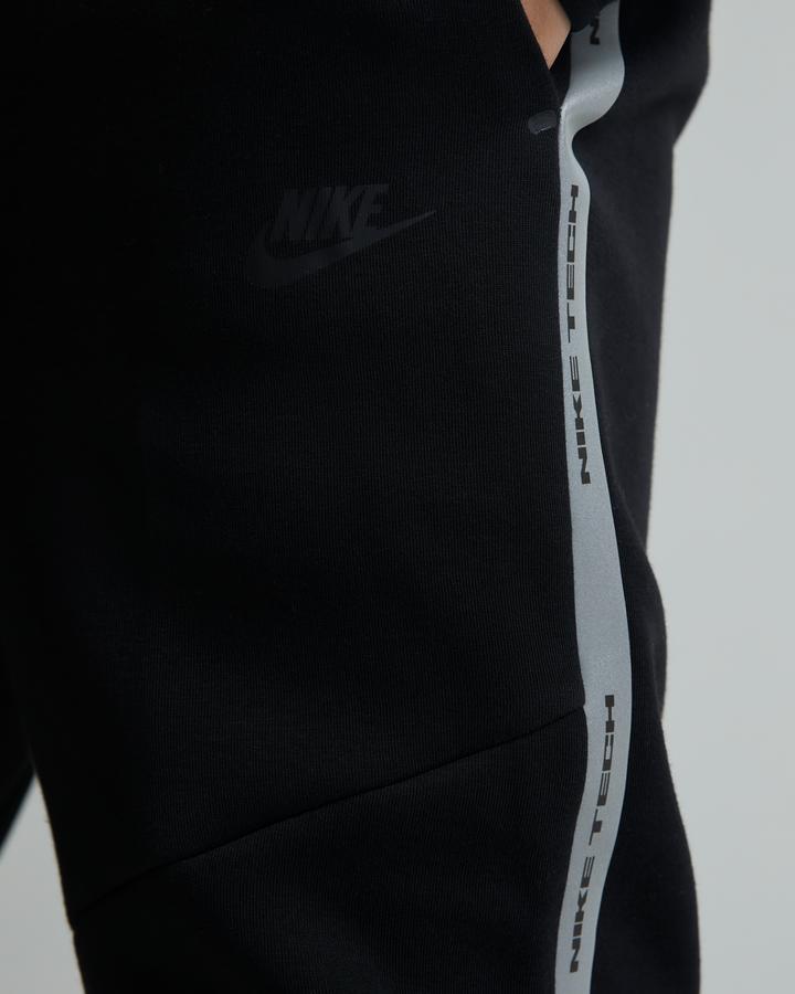 nike tech fleece reflective joggers