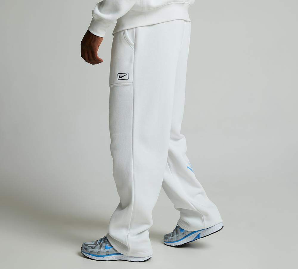 men white nike joggers