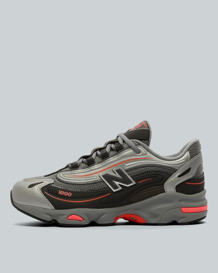 New Balance Junior 1000 Trainer Silver, Kids size: 3.5, FootAsylum
