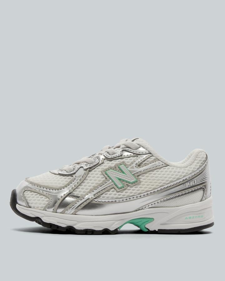 New Balance Nursery 740 Trainers - Silver - Size 6