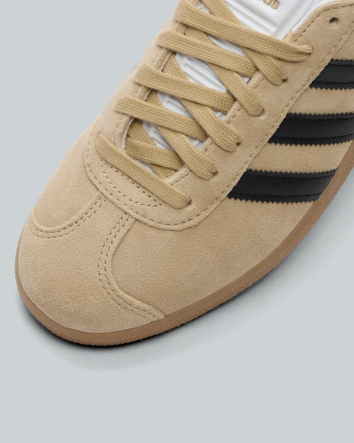 adidas Originals Gazelle Trainer | Magic Beige / Black / Gum | Footasylum