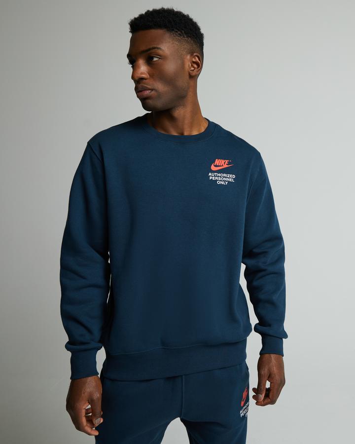 navy blue nike sweatshirt