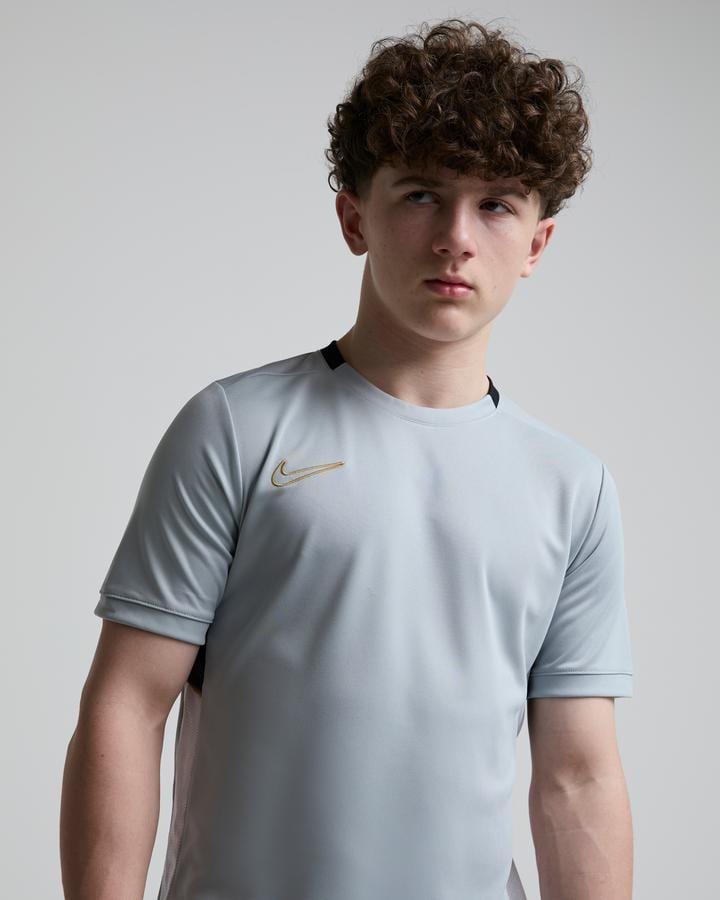 Nike Junior Academy T-Shirt Grey, Kids size: S/B, FootAsylum