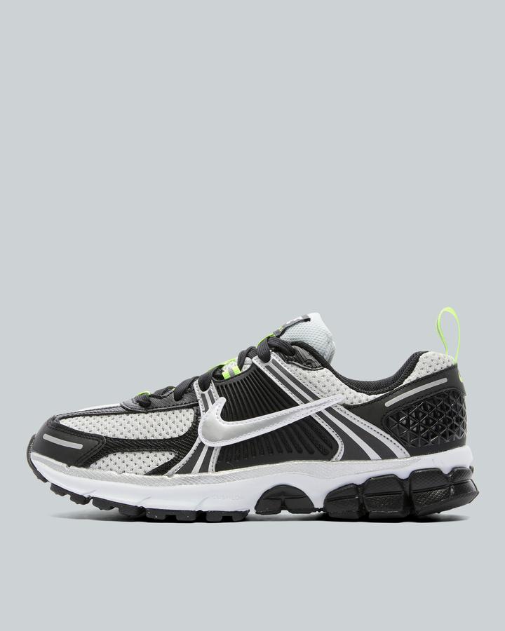Nike Junior Zoom Vomero 5 Trainer Black, Kids size: 6, FootAsylum