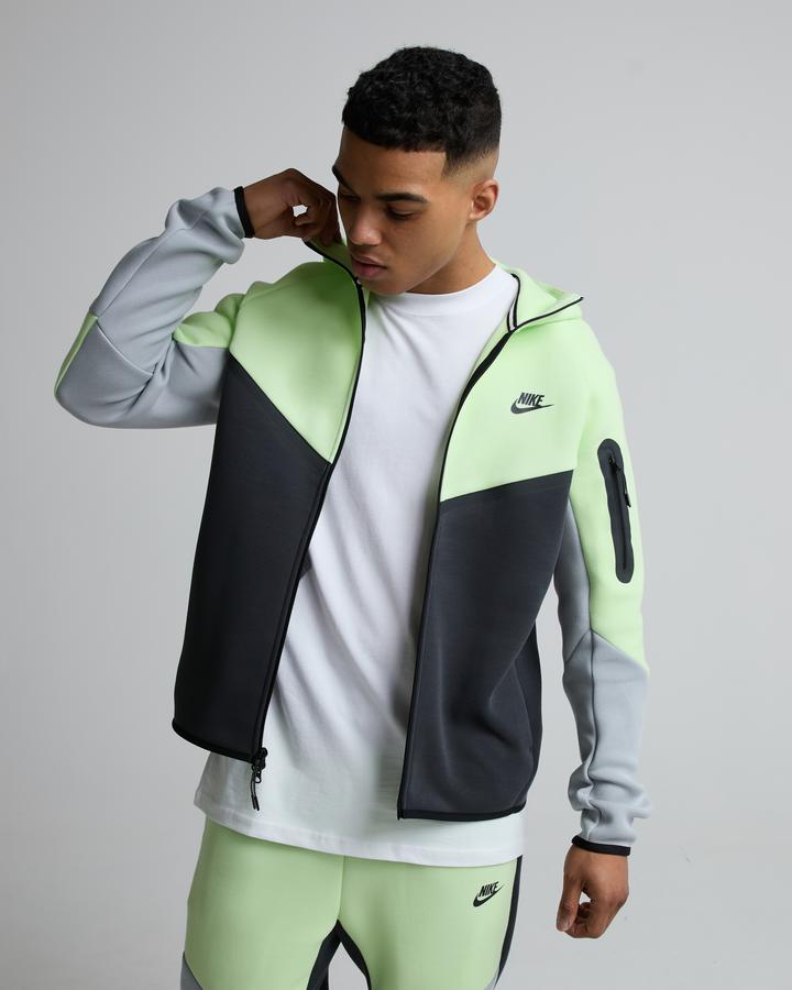 Nike Tech Fleece Windrunner Hoodie Green, Men's size: XS, FootAsylum