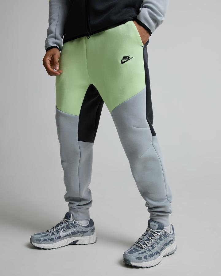 Nike Tech Fleece Jogger Green, Men's size: 2XL, FootAsylum