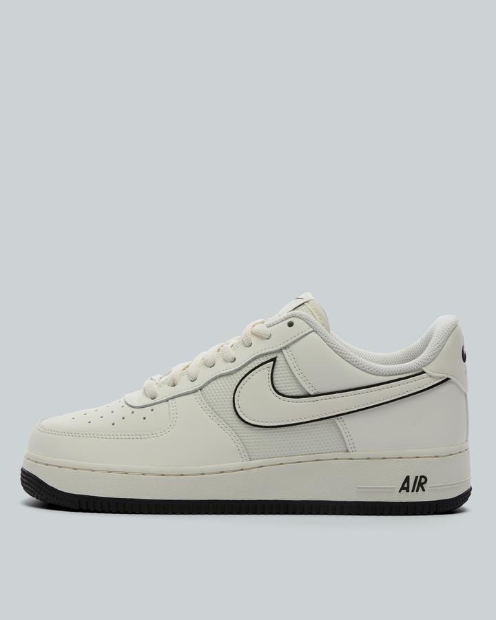 Nike Men's White Air Force 1 Low Lv8 Trainer - Size 7 - Footasylum