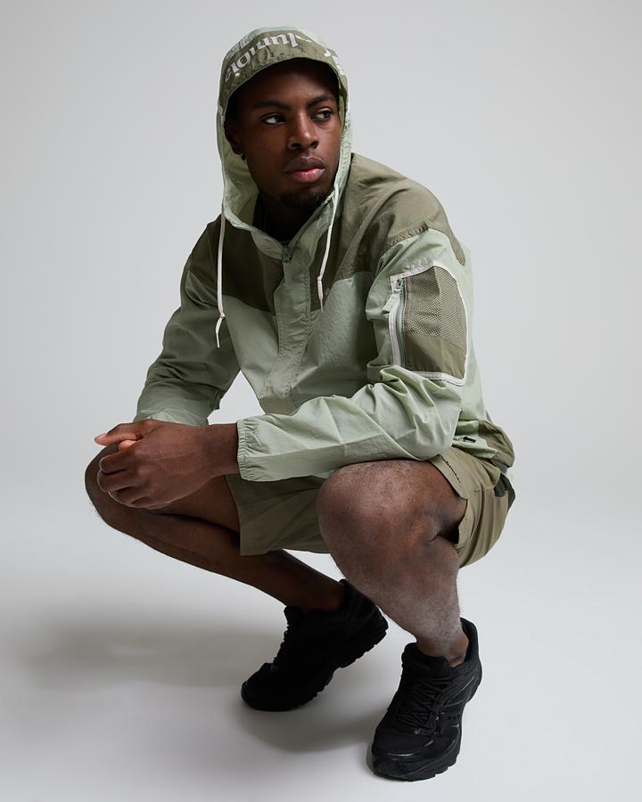 Columbia Challenger Windbreaker Green, Men's size: XS, FootAsylum
