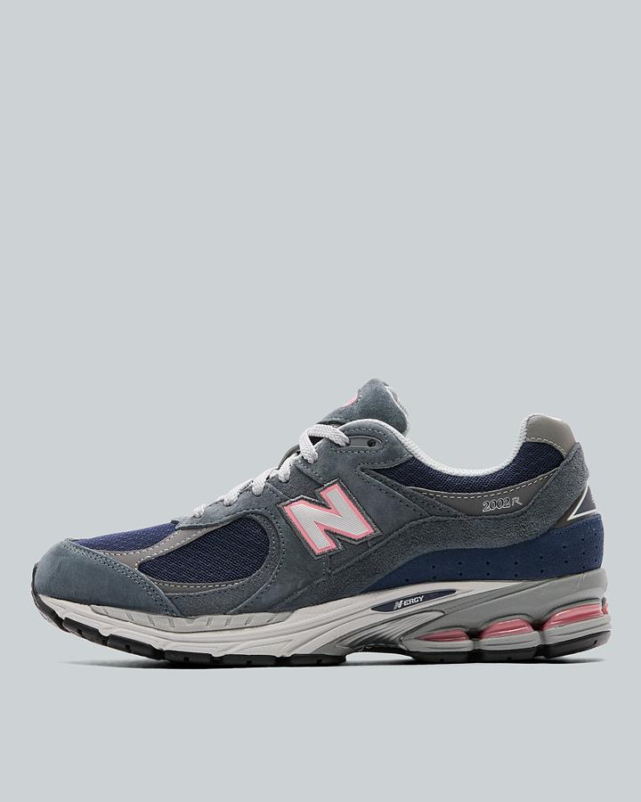 New Balance 2002R Trainer Grey, Men's size: 7, FootAsylum