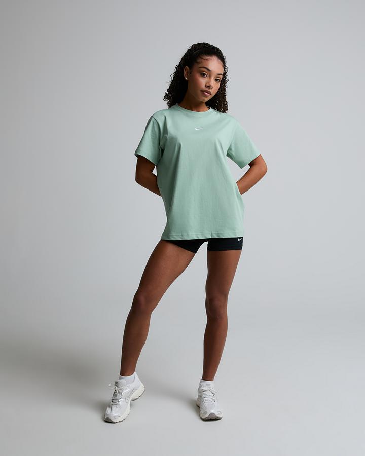 Nike Womens T-Shirt Essential Lbr T-Shirt Green, Women's size: XS, FootAsylum