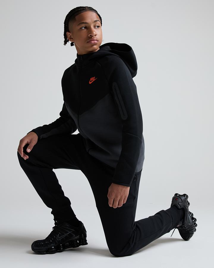 Nike Junior Tech Fleece Jogger Black, Kids size: XL/B, FootAsylum