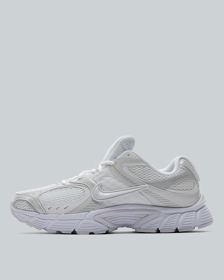 Nike V5 Rnr Trainer White, Men's size: 7.5, FootAsylum