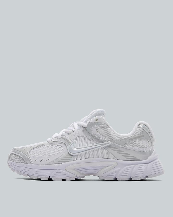 Nike Womens V5 Rnr Trainer White, Women's size: 3.5, FootAsylum