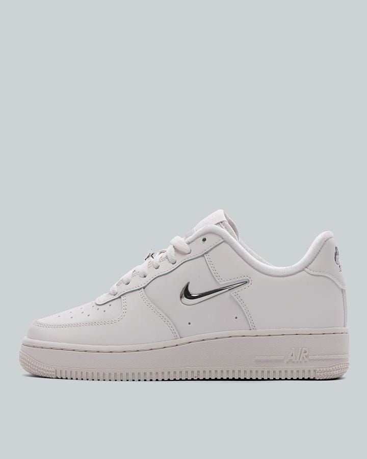 Nike Women's White Air Force 1 Low Trainer - Size 3.5 - Footasylum