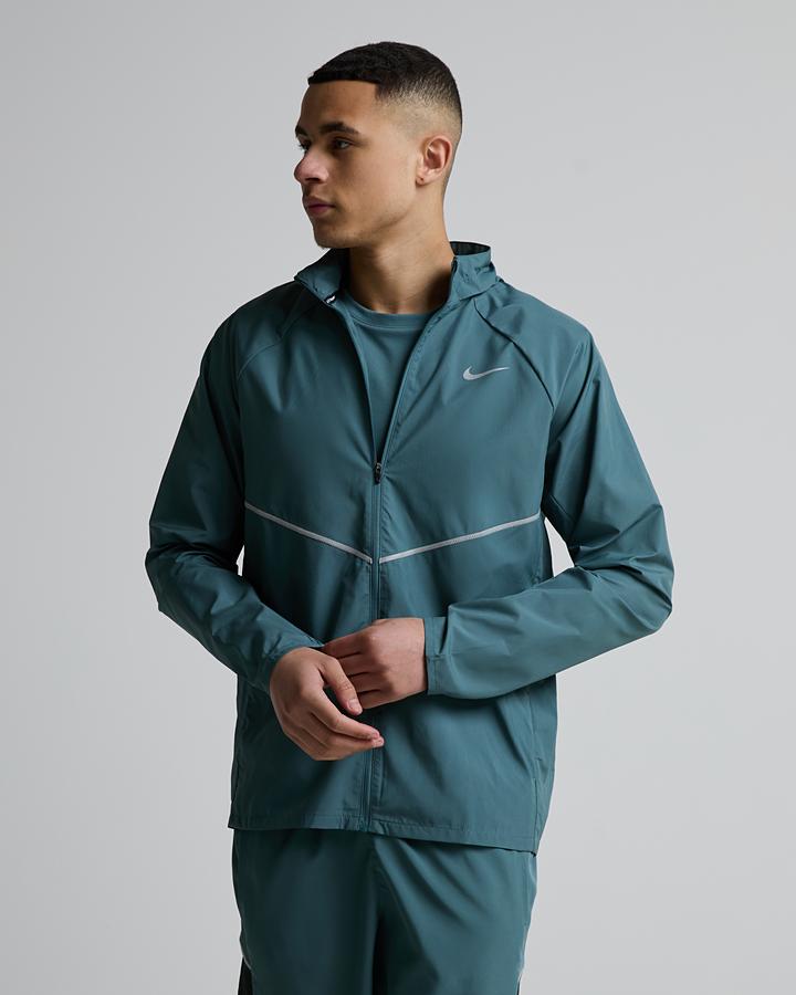 Nike Uv Miler Hooded Jacket Green, Men's size: M, FootAsylum