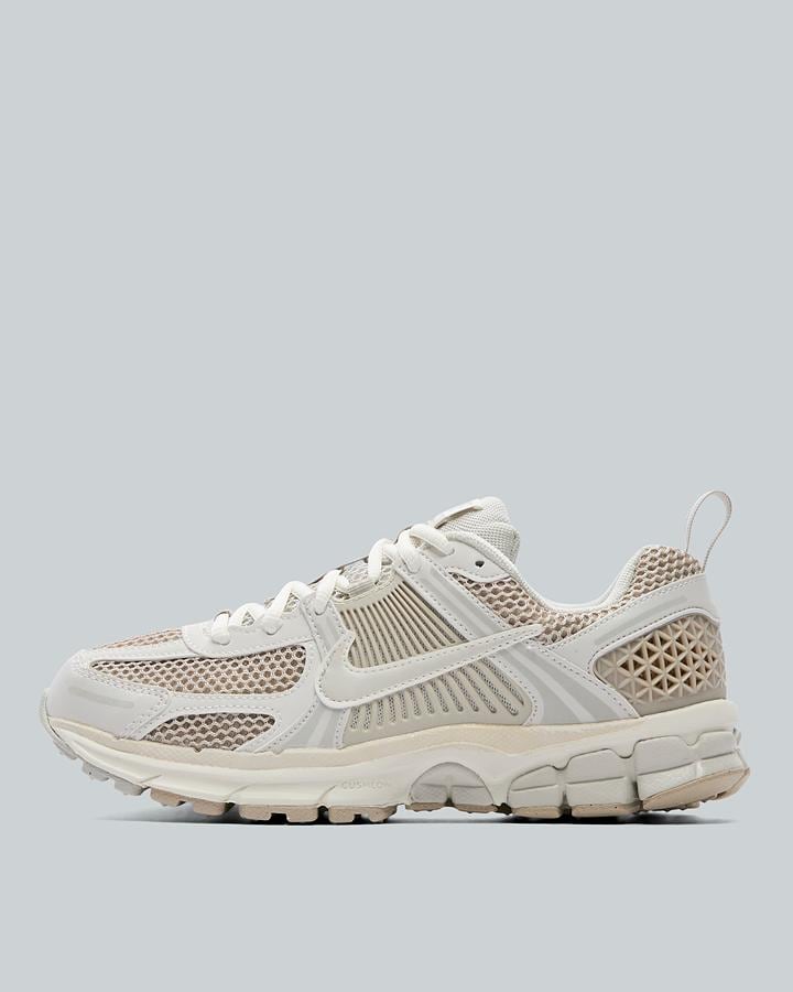 Nike Junior Zoom Vomero 5 Trainer Beige, Kids size: 5, FootAsylum