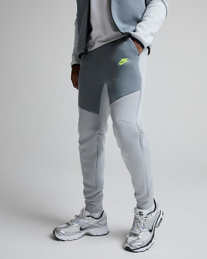 Nike Tech Fleece Jogger Grey, Men's size: 2XL, FootAsylum