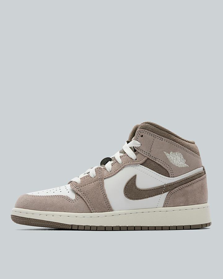 Jordan Junior Air 1 Mid Trainer White, Kids size: 5, FootAsylum