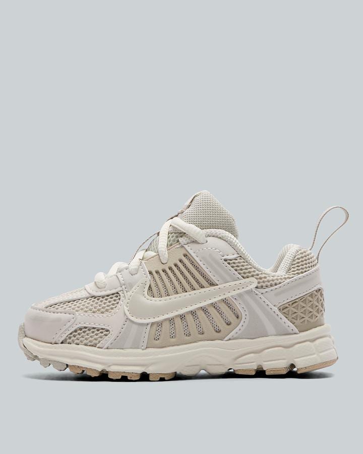 Nike Nursery Vomero 5 Trainer Beige, Kids size: 4.5, FootAsylum
