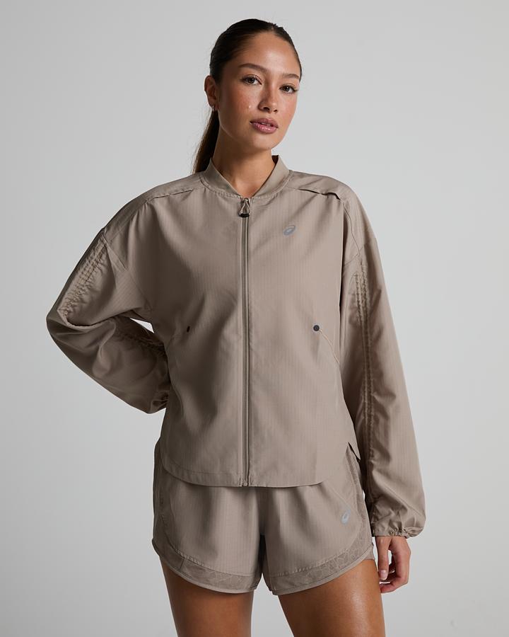 Asics Womens Nagino Run Adjustable Jacket - Beige — photo 2