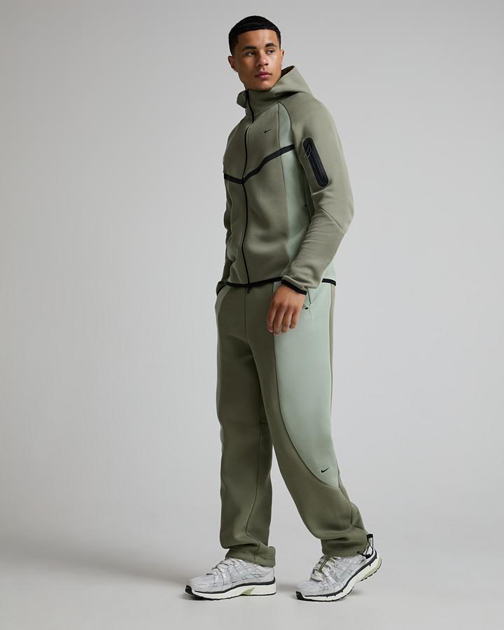 Nike Tech Fleece Pro Open Hem Pant Green Size: XL - Footasylum