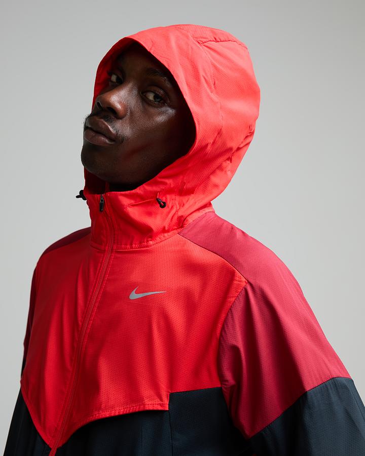 Nike Run Repel Uv Windrunner Red, Men's size: M, FootAsylum