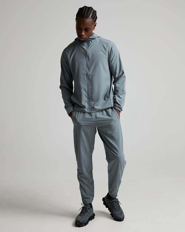 Nike Men's Miler Pant Dri-Fit Tracksuit Bottoms - Smoke Grey - M - Image 3