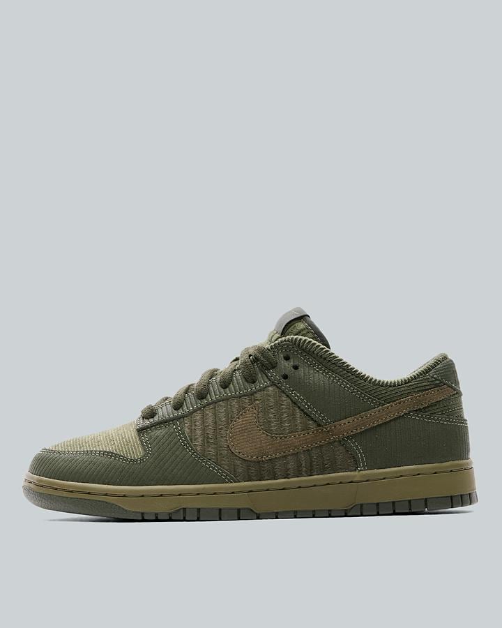 Nike Dunk Low Retro Premium Trainer Green, Men's size: 10.5, FootAsylum