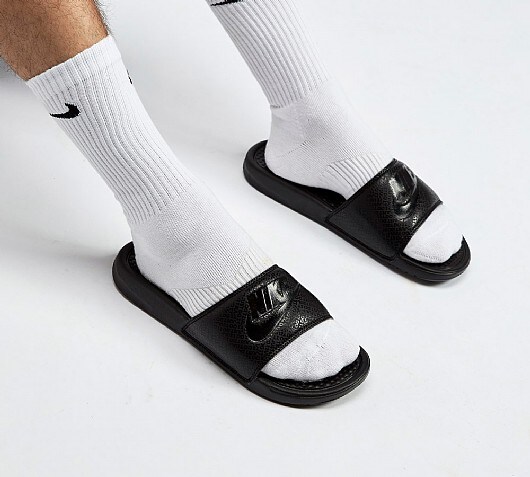 all black nike slides
