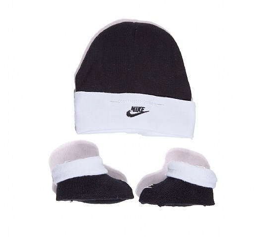 Nike Crib Hat/Bootie Set