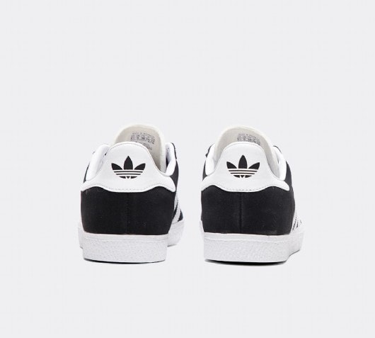 junior black adidas gazelle