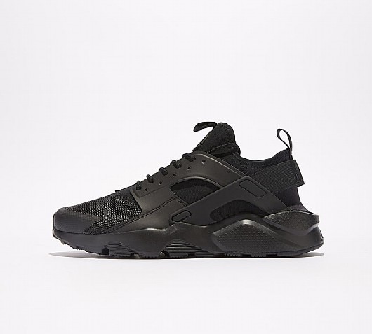 junior black huaraches