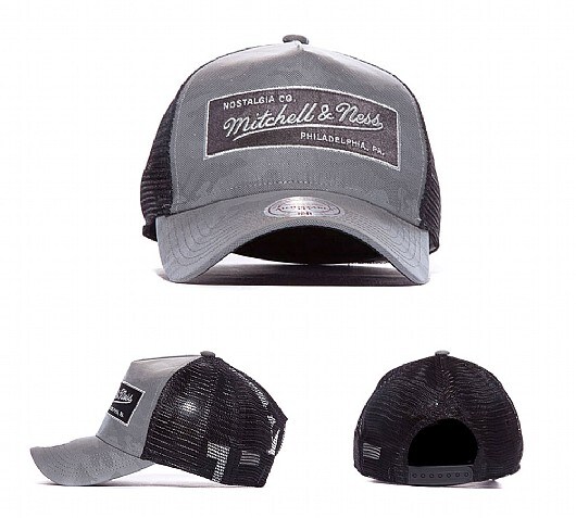 Mitchell & Ness Distressed Trucker Cap