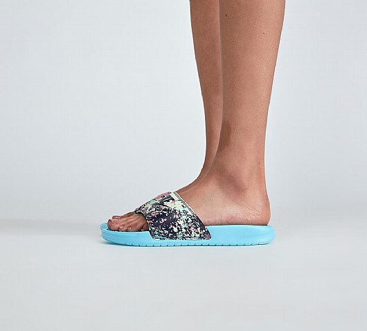 Nike Womens Benassi JDI Slide Sandal