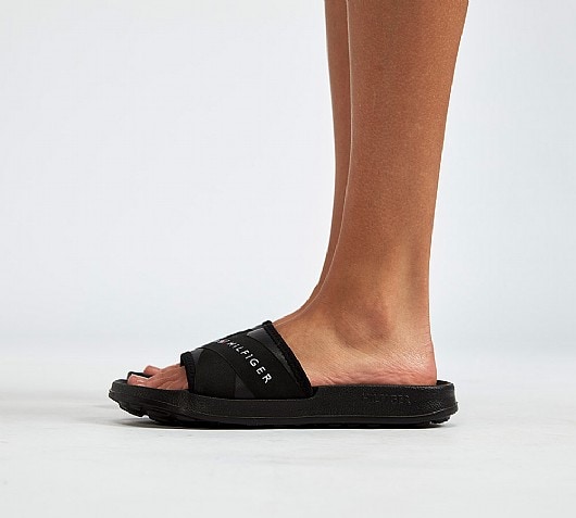 footasylum nike sliders