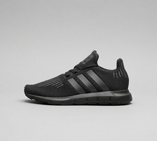 adidas Originals Infant Swift Run Trainer