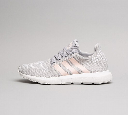 adidas Originals Womens Swift Run Trainer