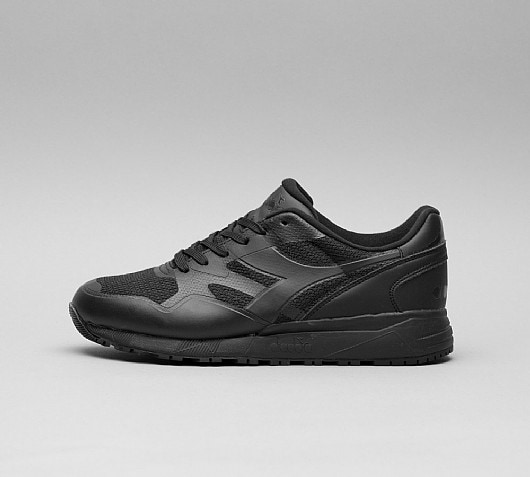 Diadora N902 MN Trainer